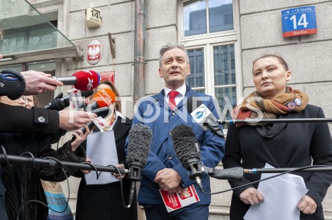 11.03.2019 WARSZAWA<br />
KONFERENCJA PARTII WIOSNA W WARSZAWIE<br />
WIOSENNE PORZADKI CZYSZCZENIE URZEDOW<br />
N/Z ROBERT BIEDRON PAULINA PIECHNA WIECKIEWICZ <br />
 