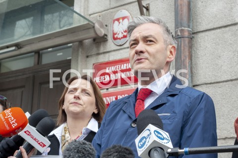  11.03.2019 WARSZAWA<br />
KONFERENCJA PARTII WIOSNA W WARSZAWIE<br />
WIOSENNE PORZADKI CZYSZCZENIE URZEDOW<br />
N/Z ROBERT BIEDRON<br />
 