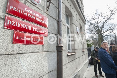  11.03.2019 WARSZAWA<br />
KONFERENCJA PARTII WIOSNA W WARSZAWIE<br />
WIOSENNE PORZADKI CZYSZCZENIE URZEDOW<br />
N/Z ROBERT BIEDRON<br />
 