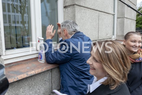  11.03.2019 WARSZAWA<br />
KONFERENCJA PARTII WIOSNA W WARSZAWIE<br />
WIOSENNE PORZADKI CZYSZCZENIE URZEDOW<br />
N/Z ROBERT BIEDRON PAULINA PIECHNA WIECKIEWICZ<br />
 