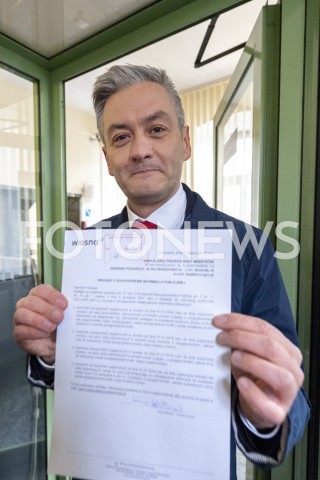  11.03.2019 WARSZAWA<br />
KONFERENCJA PARTII WIOSNA W WARSZAWIE<br />
WIOSENNE PORZADKI CZYSZCZENIE URZEDOW<br />
N/Z ROBERT BIEDRON<br />
 