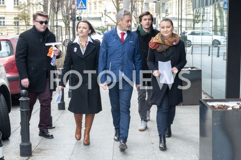  11.03.2019 WARSZAWA<br />
KONFERENCJA PARTII WIOSNA W WARSZAWIE<br />
WIOSENNE PORZADKI CZYSZCZENIE URZEDOW<br />
N/Z ROBERT BIEDRON PAULINA PIECHNA WIECKIEWICZ<br />
 