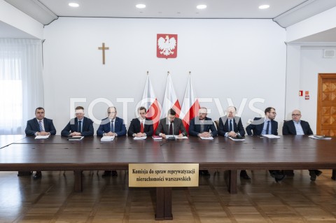  12.03.2019 WARSZAWA<br />
KONFERENCJA KOMISJI WERYFIKACYJNEJ DS REPRYWATYZACJI NIERUCHOMOSCI WARSZAWSKICH<br />
N/Z PATRYK JAKI LUKASZ KONDRATKO PAWEL LISIECKI SEBASTIAN KALETA BARTLOMIEJ OPALINSKI ADAM ZIELINSKI SLAWOMIR POTAPOWICZ ROBERT KROPIWNICKI JAN MOSINSKI<br />
 