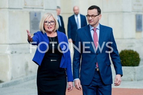 Inauguracja akcji informacyjnej rządowego programu #NowaPiątka w Warszawie