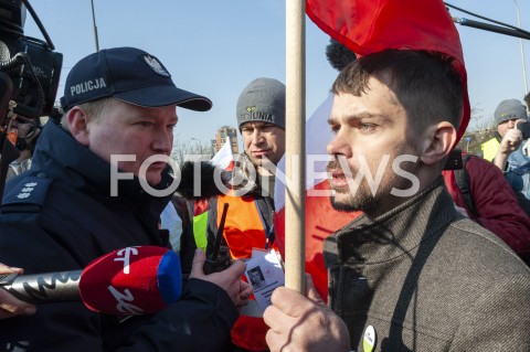  03.04.2019 WARSZAWA<br />
PROTEST ROLNIKOW AGROUNII<br />
N/Z MICHAL KOLODZIEJCZAK POLICJA POLICJANT<br />
 