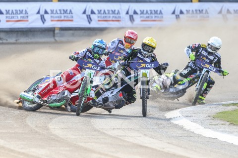  22.04.2019 RZESZOW <br />
ZUZEL SPEEDWAY ( STADION MIEJSKI W RZESZOWIE ) <br />
POLSKA - RESZTA SWIATA <br />
N/Z MARTIN VACULIK ( ZOLTY ) , MACIEJ JANOWSKI ( CZERWONY ) , ANTONIO LINDBAECK ( BIALY ) , PATRYK DUDEK ( NIEBIESKI ) <br />
 