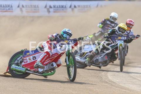  22.04.2019 RZESZOW <br />
ZUZEL SPEEDWAY ( STADION MIEJSKI W RZESZOWIE ) <br />
POLSKA - RESZTA SWIATA <br />
N/Z MARTIN VACULIK ( ZOLTY ) , MACIEJ JANOWSKI ( CZERWONY ) , ANTONIO LINDBAECK ( BIALY ) , PATRYK DUDEK ( NIEBIESKI ) <br />
 