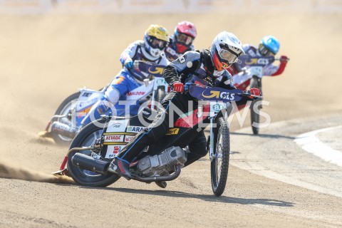  22.04.2019 RZESZOW <br />
ZUZEL SPEEDWAY ( STADION MIEJSKI W RZESZOWIE ) <br />
POLSKA - RESZTA SWIATA <br />
N/Z BARTOSZ ZMARZLIK ( CZERWONY ) , NICKI PEDERSEN ( ZOLTY ) , WIKTOR LAMPART ( NIEBIESKI ) , GLEB CZUGUNOW ( BIALY ) <br />
 