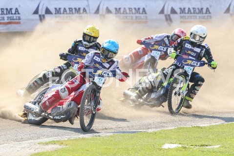  22.04.2019 RZESZOW <br />
ZUZEL SPEEDWAY ( STADION MIEJSKI W RZESZOWIE ) <br />
POLSKA - RESZTA SWIATA <br />
N/Z ANTONIO LINDBAECK ( BIALY ) , BARTOSZ ZMARZLIK ( CZERWONY ) , MARTIN VACULIK ( ZOLTY ) , WIKTOR LAMPART ( NIEBIESKI ) <br />
 