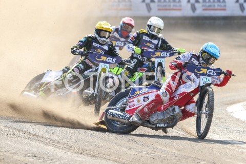  22.04.2019 RZESZOW <br />
ZUZEL SPEEDWAY ( STADION MIEJSKI W RZESZOWIE ) <br />
POLSKA - RESZTA SWIATA <br />
N/Z ANTONIO LINDBAECK ( BIALY ) , BARTOSZ ZMARZLIK ( CZERWONY ) , MARTIN VACULIK ( ZOLTY ) , WIKTOR LAMPART ( NIEBIESKI ) <br />
 