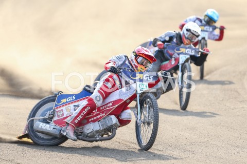  22.04.2019 RZESZOW <br />
ZUZEL SPEEDWAY ( STADION MIEJSKI W RZESZOWIE ) <br />
POLSKA - RESZTA SWIATA <br />
N/Z WIKTOR LAMPART ( NIEBIESKI ) , GLEB CZUGUNOW ( BIALY ) , MACIEJ JANOWSKI ( CZERWONY )  <br />
 