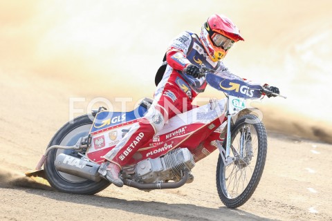  22.04.2019 RZESZOW <br />
ZUZEL SPEEDWAY ( STADION MIEJSKI W RZESZOWIE ) <br />
POLSKA - RESZTA SWIATA <br />
N/Z MACIEJ JANOWSKI SYLWETKA <br />
 