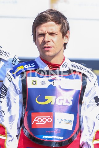  22.04.2019 RZESZOW <br />
ZUZEL SPEEDWAY ( STADION MIEJSKI W RZESZOWIE ) <br />
POLSKA - RESZTA SWIATA <br />
N/Z JANUSZ KOLODZIEJ SYLWETKA <br />
 