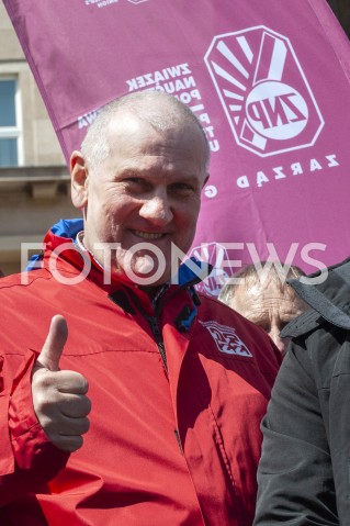  23.04.2019 WARSZAWA<br />
PROTEST NAUCZYCIELI POD MINISTERSTWEM EDUKACJI NARODOWEJ<br />
N/Z JAN GUZ OPZZ ZNP<br />
 