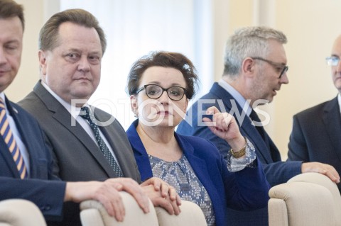  24.04.2019 WARSZAWA<br />
POSIEDZENIE RADY MINISTROW<br />
POSIEDZENIE RZADU<br />
N/Z ANNA ZALEWSKA MINISTER EDUKACJI JAROSLAW ZIELINSKI<br />
 