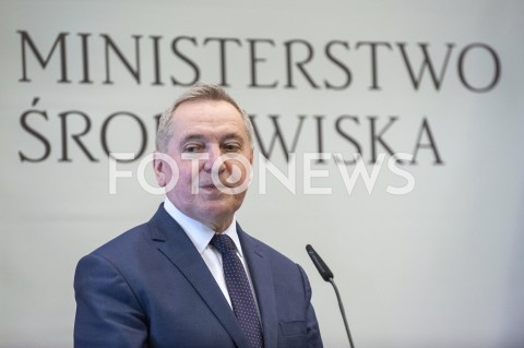  24.04.2019 WARSZAWA<br />
KONFERENCJA W MINISTERSTWIE SRODOWISKA<br />
PUSZCZA BIALOWIESKA<br />
N/Z HENRYK KOWALCZYK MINISTER SRODOWISKA<br />
 