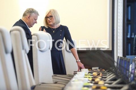  29.04.2019 WARSZAWA<br />
POSIEDZENIE RADY MINISTROW<br />
POSIEDZENIE RZADU<br />
N/Z MAREK SUSKI JOANNA KOPCINSKA<br />
 