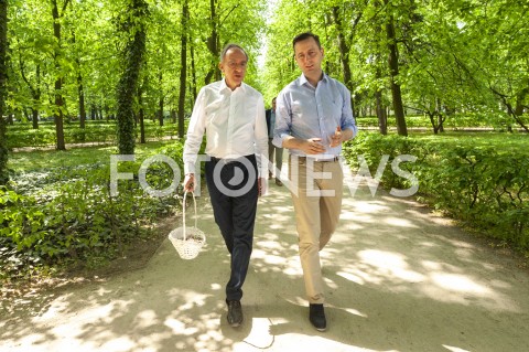  01.05.2019 WARSZAWA<br />
AKTYWNOSC WYBORCZA PSL<br />
N/Z WLADYSLAW KOSINIAK KAMYSZ WLADYSLAW TEOFIL BARTOSZEWSKI<br />
 