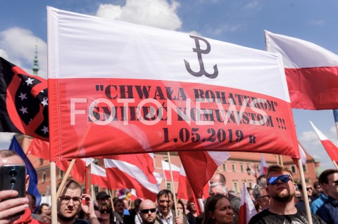  01.05.2019 WARSZAWA<br />
MARSZ SUWERENNOSCI<br />
N/Z NAPIS CHWALA BOHATEROM SMIERC KOMUNISTOM 1.05.2019<br />
 