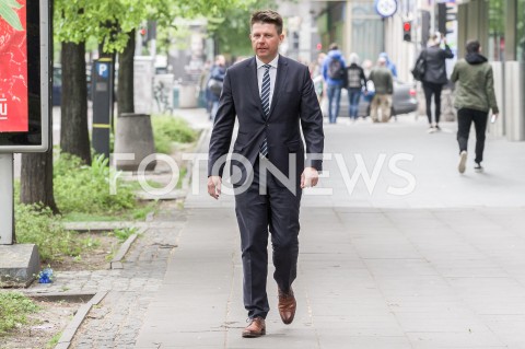  02.05.2019 WARSZAWA<br />
KONFERENCJA PRASOWA RYSZARDA PETRU <br />
START KAMPANII TERAZ EURO<br />
N/Z RYSZARD PETRU<br />
 