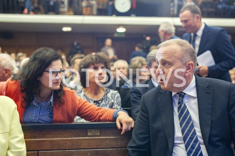  03.05.2019 WARSZAWA<br />
WYSTAPIENIE DONALDA TUSKA NA UNIWERSYTECIE WARSZAWSKIM<br />
N/Z ALEKSANDRA DULKIEWICZ GRZEGORZ SCHETYNA<br />
 