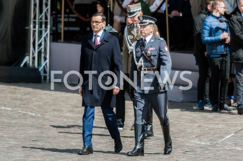  03.05.2019 WARSZAWA PLAC ZAMKOWY<br />
OBCHODY SWIETA NARODOWEGO 3 MAJA <br />
N/Z PREMIER MATEUSZ MORAWIECKI ROBERT GLAB ( GENERAL BRYGADY WOJSKA POLSKIEGO )<br />
 