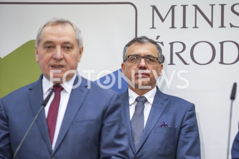  10.05.2019 WARSZAWA<br />
KONFERENCJA W MINISTERSTWIE SRODOWISKA<br />
KONFERENCJA MINISTROW SRODOWISKA I ROLNICTWA<br />
N/Z HENRYK KOWALCZYK MAREK RYSZKA NFOSIGW<br />
 