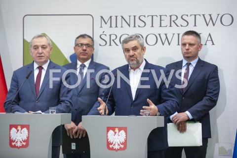  10.05.2019 WARSZAWA<br />
KONFERENCJA W MINISTERSTWIE SRODOWISKA<br />
KONFERENCJA MINISTROW SRODOWISKA I ROLNICTWA<br />
N/Z HENRYK KOWALCZYK JAN KRZYSZTOF ARDANOWSKI MAREK RYSZKA DOMINIK BAK NFOSIGW<br />
 