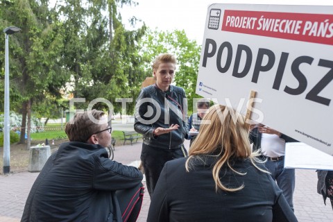  11.05.2019 WARSZAWA<br />
PREMIERA FILMU TYLKO NIE MOW NIKOMU<br />
N/Z JOANNA SCHEURING WIELGUS<br />
 