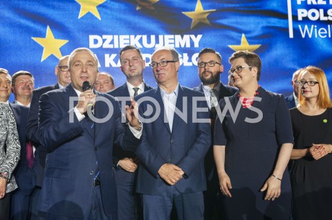  26.05.2019 WARSZAWA<br />
WIECZOR WYBORCZY KOALICJI EUROPEJSKIEJ<br />
N/Z GRZEGORZ SCHETYNA WLADYSLAW KOSINIAK KAMYSZ WLODZIMIERZ CZARZASTY KATARZYNA LUBNAUER MALGORZATA TRACZ<br />
 