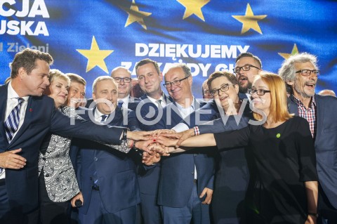  26.05.2019 WARSZAWA<br />
WIECZOR WYBORCZY KOALICJI EUROPEJSKIEJ<br />
N/Z GRZEGORZ SCHETYNA WLADYSLAW KOSINIAK KAMYSZ WLODZIMIERZ CZARZASTY KATARZYNA LUBNAUER MALGORZATA TRACZ RAFAL TRZASKOWSKI KALINA SCHETYNA ZONA <br />
 