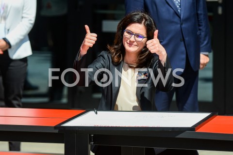  04.06.2019 GDANSK<br />
SWIETO WOLNOSCI I SOLIDARNOSCI W GDANSKU<br />
N/Z ALEKSANDRA DULKIEWICZ<br />
 