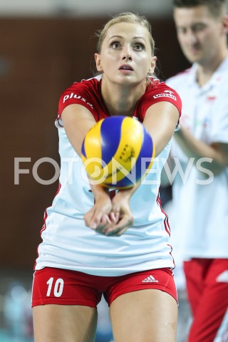  19.07.2019 OSTROWIEC SWIETOKRZYSKI <br />
SIATKOWKA KOBIET <br />
MECZ TOWARZYSKI <br />
POLSKA - CZECHY ( POLAND - CZECH REPUBLIC ) <br />
N/Z ZUZANNA EFIMIENKO MLOTKOWSKA SYLWETKA <br />
 