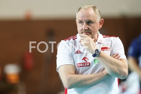  19.07.2019 OSTROWIEC SWIETOKRZYSKI <br />
SIATKOWKA KOBIET <br />
MECZ TOWARZYSKI <br />
POLSKA - CZECHY ( POLAND - CZECH REPUBLIC ) <br />
N/Z JACEK NAWROCKI - I TRENER ( HEAD COACH ) SYLWETKA <br />
 