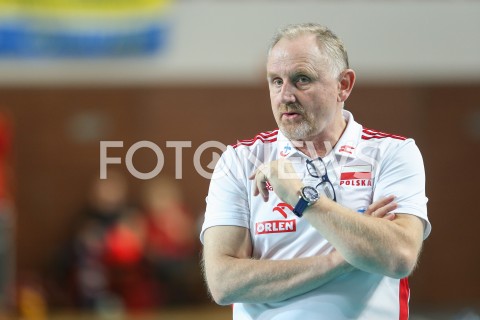  19.07.2019 OSTROWIEC SWIETOKRZYSKI <br />
SIATKOWKA KOBIET <br />
MECZ TOWARZYSKI <br />
POLSKA - CZECHY ( POLAND - CZECH REPUBLIC ) <br />
N/Z JACEK NAWROCKI - I TRENER ( HEAD COACH ) SYLWETKA <br />
 