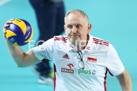  19.07.2019 OSTROWIEC SWIETOKRZYSKI <br />
SIATKOWKA KOBIET <br />
MECZ TOWARZYSKI <br />
POLSKA - CZECHY ( POLAND - CZECH REPUBLIC ) <br />
N/Z JACEK NAWROCKI - I TRENER ( HEAD COACH ) SYLWETKA <br />
 