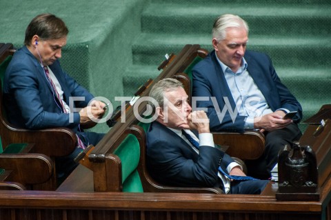  31.07.2019 WARSZAWA SEJM <br />
POSIEDZENIE SEJMU <br />
SPRAWOZDANIE KOMISJI O UCHWALE SENATU DOTYCZACEJ SWIADCZEN DLA OSOB NIEPELNOSPRAWNYCH<br />
N/Z ZBIGNIEW ZIOBRO JAROSLAW GOWIN PIOTR GLINSKI <br />
 