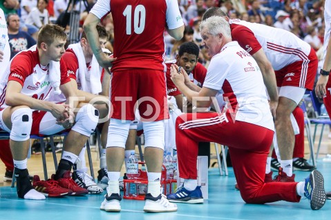  01.08.2019 KRAKOW (TAURON ARENA) <br />
XVII MEMORIAL HUBERTA JERZEGO WAGNERA <br />
MECZ POLSKA - SERBIA ( MATCH POLAND - SERBIA ) <br />
N/Z VITAL HEYNEN - I TRENER ( HEAD COACH ) MATEUSZ BIENIEK WILFREDO LEON<br />
 