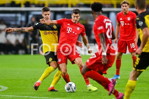  03.08.2019 DORTMUND<br />
PILKA NOZNA - SUPERPUCHAR NIEMIEC 2019<br />
(Football - Germany Supercup 2019)<br />
MECZ BORUSSIA DORTMUND - BAYERN MONACHIUM<br />
(Borussia Dortmund - Bayern Munich)<br />
N/Z JULIAN WEIGL ROBERT LEWANDOWSKI<br />
 