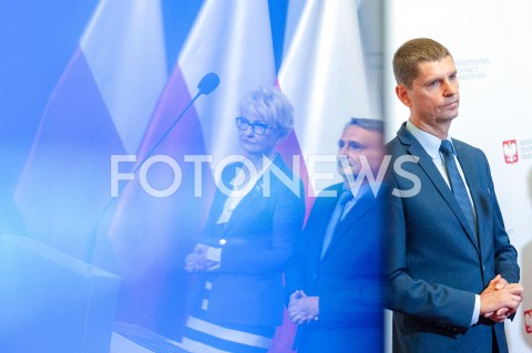  08.08.2019 WARSZAWA<br />
KONFERENCJA W MINISTERSTWIE EDUKACJI NARODOWEJ<br />
N/Z DARIUSZ PIONTKOWSKI IWONA MICHALEK MACIEJ KOPEC <br />
 