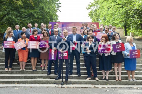  18.08.2019 WARSZAWA<br />
KONFERENCJA LEWICY <br />
PREZENTACJA LIDEROW LIST<br />
N/Z ADRIAN ZANDBERG ROBERT BIEDRON WLODZIMIERZ CZARZASTY JOANNA SENYSZYN MALGORZATA SEKULA SZMAJDZINSKA ANITA SOWINSKA MALGORZATA PROKOP PACZKOWSKA PAULINA NOWAK WANDA NOWICKA<br />
 