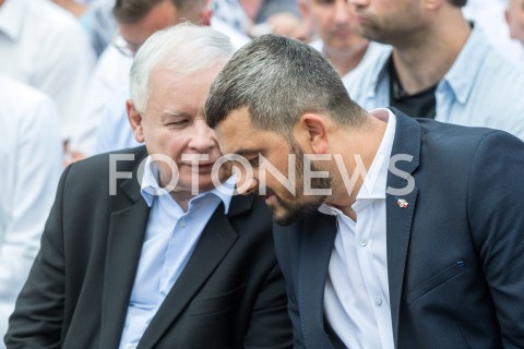  18.08.2019 STALOWA WOLA <br />
RODZINNY PIKNIK PIS W STALOWEJ WOLI <br />
N/Z JAROSLAW KACZYNSKI KRZYSZTOF SOBOLEWSKI <br />
 