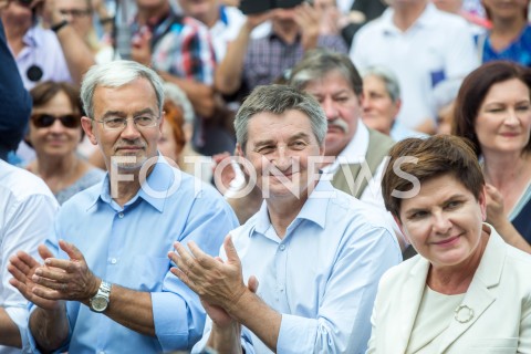  18.08.2019 STALOWA WOLA <br />
RODZINNY PIKNIK PIS W STALOWEJ WOLI <br />
N/Z JERZY KWIECINSKI MAREK KUCHCINSKI BEATA SZYDLO <br />
 