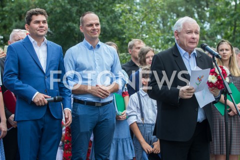  18.08.2019 STALOWA WOLA <br />
RODZINNY PIKNIK PIS W STALOWEJ WOLI <br />
N/Z JAROSLAW KACZYNSKI LUCJUSZ NADBEREZNY RAFAL WEBER <br />
 