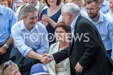  18.08.2019 STALOWA WOLA <br />
RODZINNY PIKNIK PIS W STALOWEJ WOLI <br />
N/Z JAROSLAW KACZYNSKI MAREK KUCHCINSKI BEATA SZYDLO <br />
 