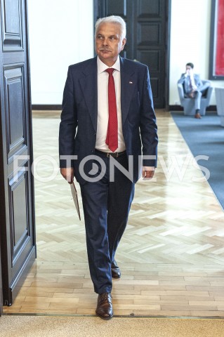  20.08.2019 WARSZAWA<br />
POSIEDZENIE RADY MINISTROW<br />
POSIEDZENIE RZADU<br />
N/Z WALDEMAR KRASKA<br />
 