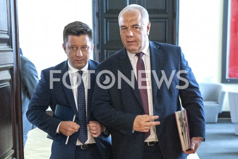  20.08.2019 WARSZAWA<br />
POSIEDZENIE RADY MINISTROW<br />
POSIEDZENIE RZADU<br />
N/Z JACEK SASIN MICHAL DWORCZYK<br />
 