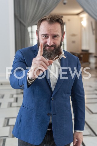  20.08.2019 WARSZAWA<br />
KOMITET WYBORCZY SKUTECZNI ZAPREZENTOWAL LIDEROW<br />
N/Z PIOTR MARZEC LIROY<br />
 