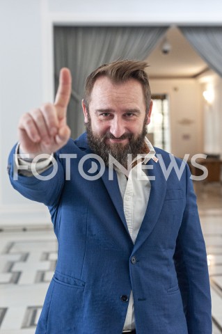  20.08.2019 WARSZAWA<br />
KOMITET WYBORCZY SKUTECZNI ZAPREZENTOWAL LIDEROW<br />
N/Z PIOTR MARZEC LIROY<br />
 