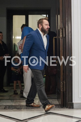  20.08.2019 WARSZAWA<br />
KOMITET WYBORCZY SKUTECZNI ZAPREZENTOWAL LIDEROW<br />
N/Z PIOTR MARZEC LIROY<br />
 